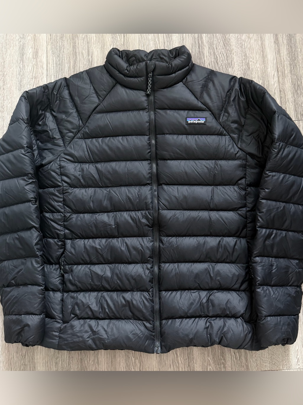 Likenew 2025 Patagonia Down Sweater Womens Small / Medium Black Puffer Jacket